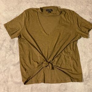 3/30🎉🎉V-neck Collar Tee